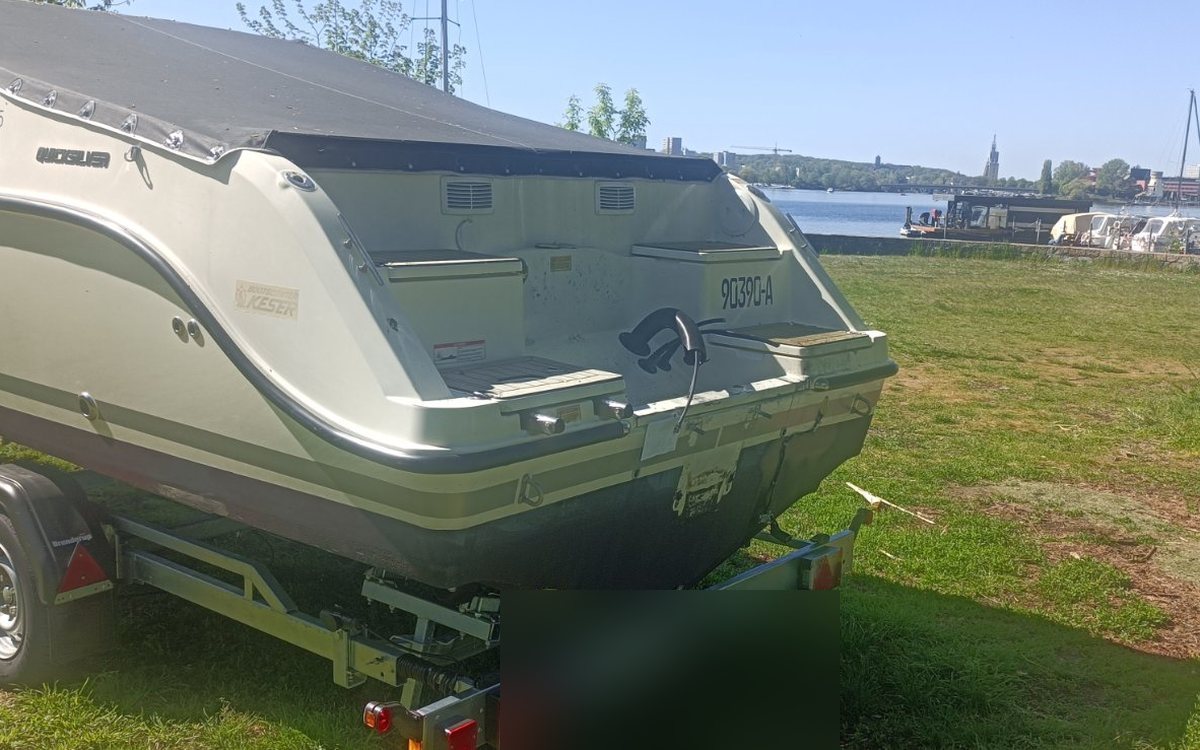 Suzuki 90 PS, vom Quicksilver Activ 595 Cruiser